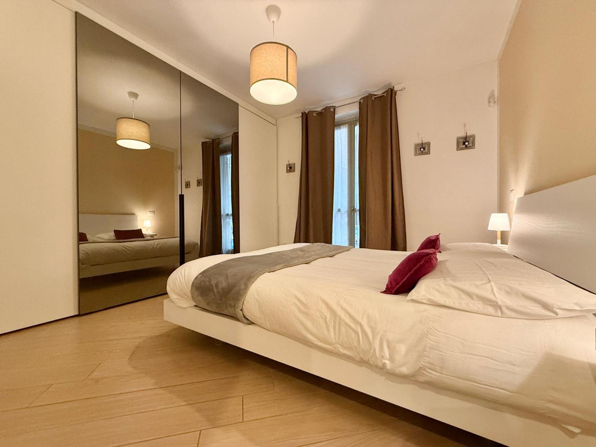 Comecasa Modern Apartment In Historical Centre Асти Екстериор снимка