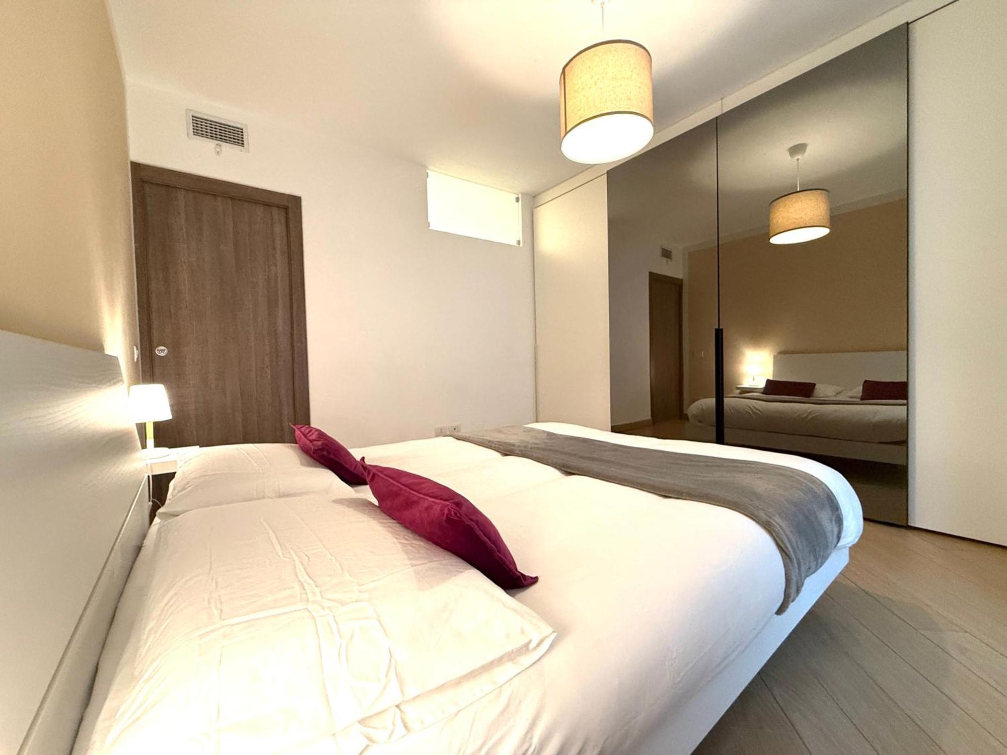 Comecasa Modern Apartment In Historical Centre Асти Екстериор снимка