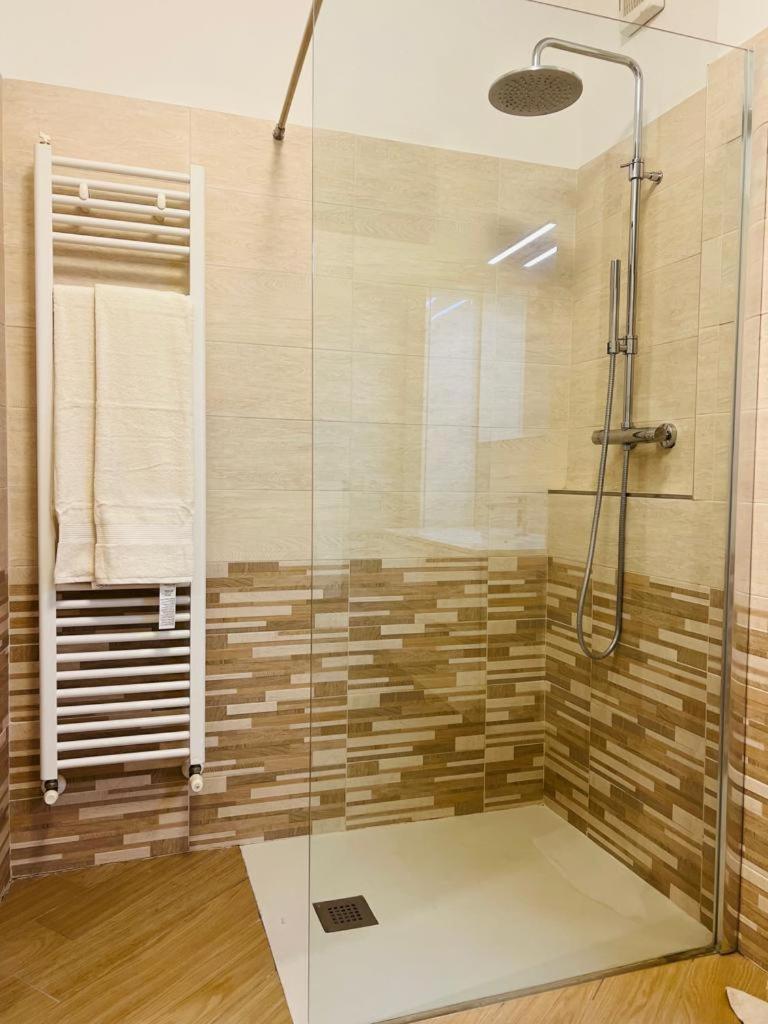 Comecasa Modern Apartment In Historical Centre Асти Екстериор снимка